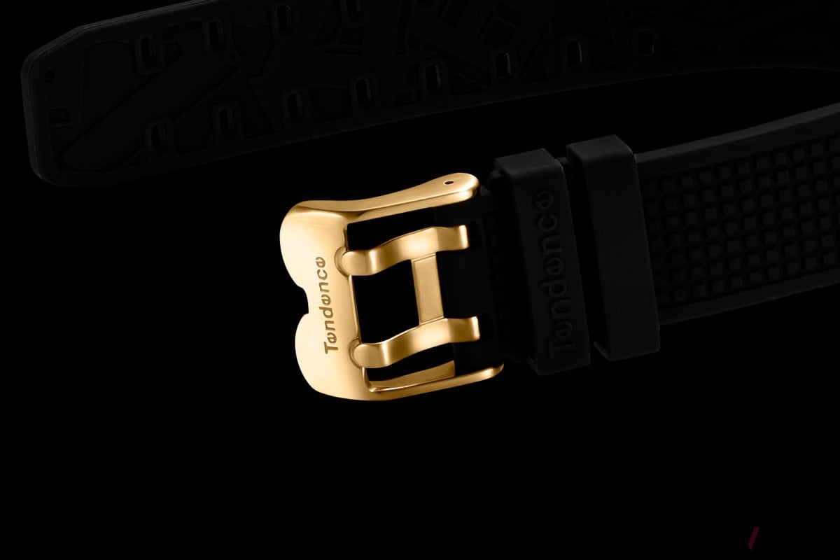 ストラップもキャラクターのイメージに合うカラーで統一