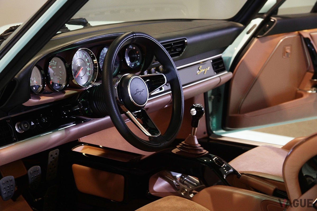 シンガー・ヴィークル・デザインが手がけた「ポルシェ911カレラクーペ リイマジンド バイ シンガー」