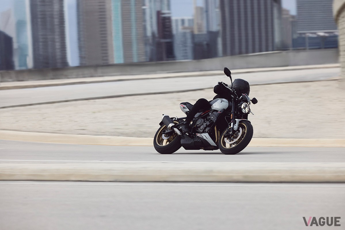 トライアンフの新型ロードスター「トライデント800」
