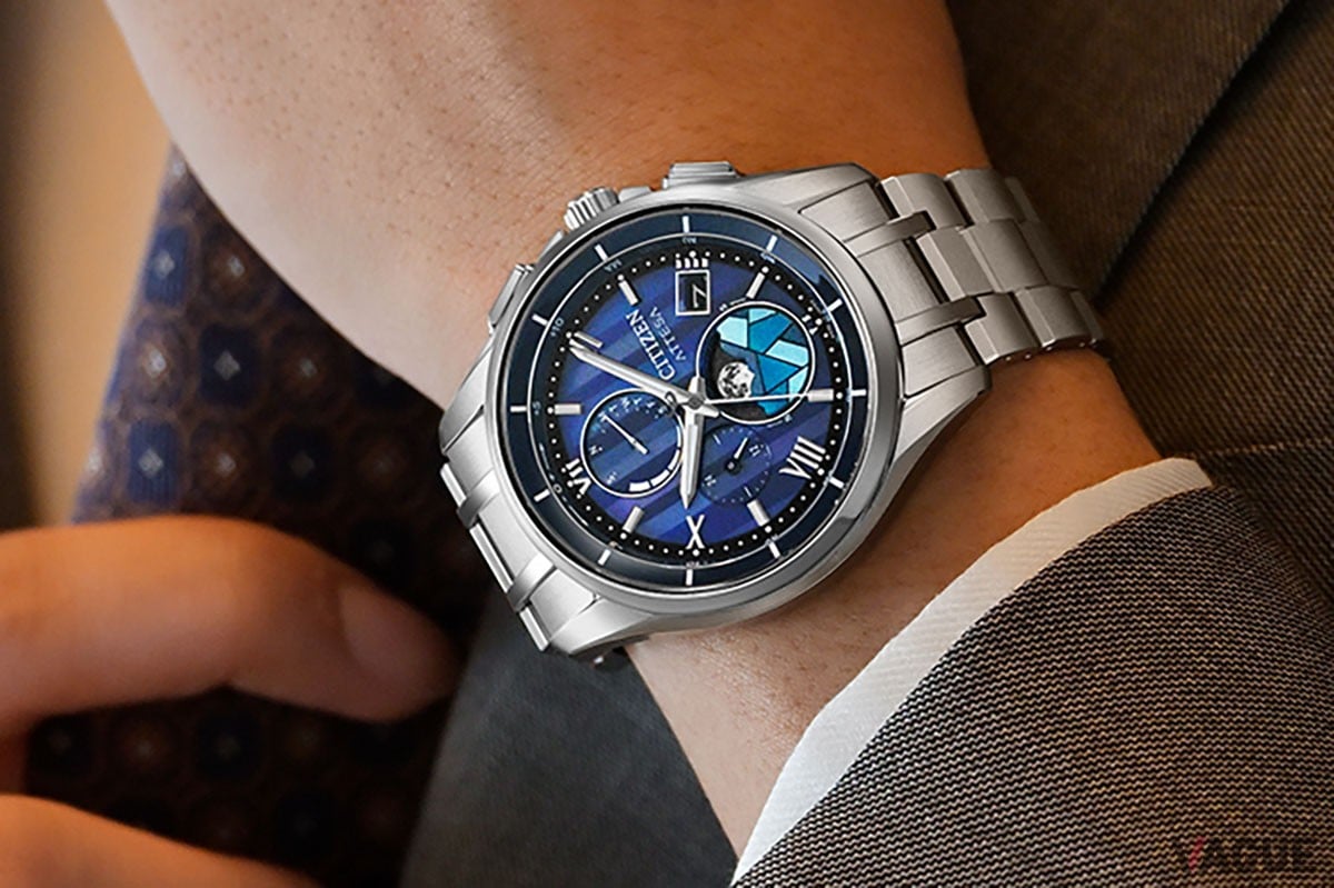 定期的な電池交換や時刻合わせ不要で使えるエコ・ドライブ電波時計はデイリーユースにぴったり。パートナーとのさりげないリンクコーデが楽しめる