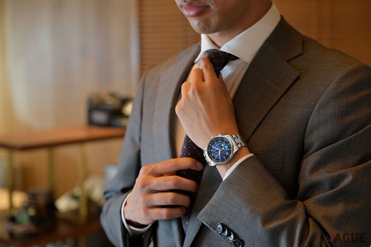 定期的な電池交換や時刻合わせ不要で使えるエコ・ドライブ電波時計はデイリーユースにぴったり。パートナーとのさりげないリンクコーデが楽しめる