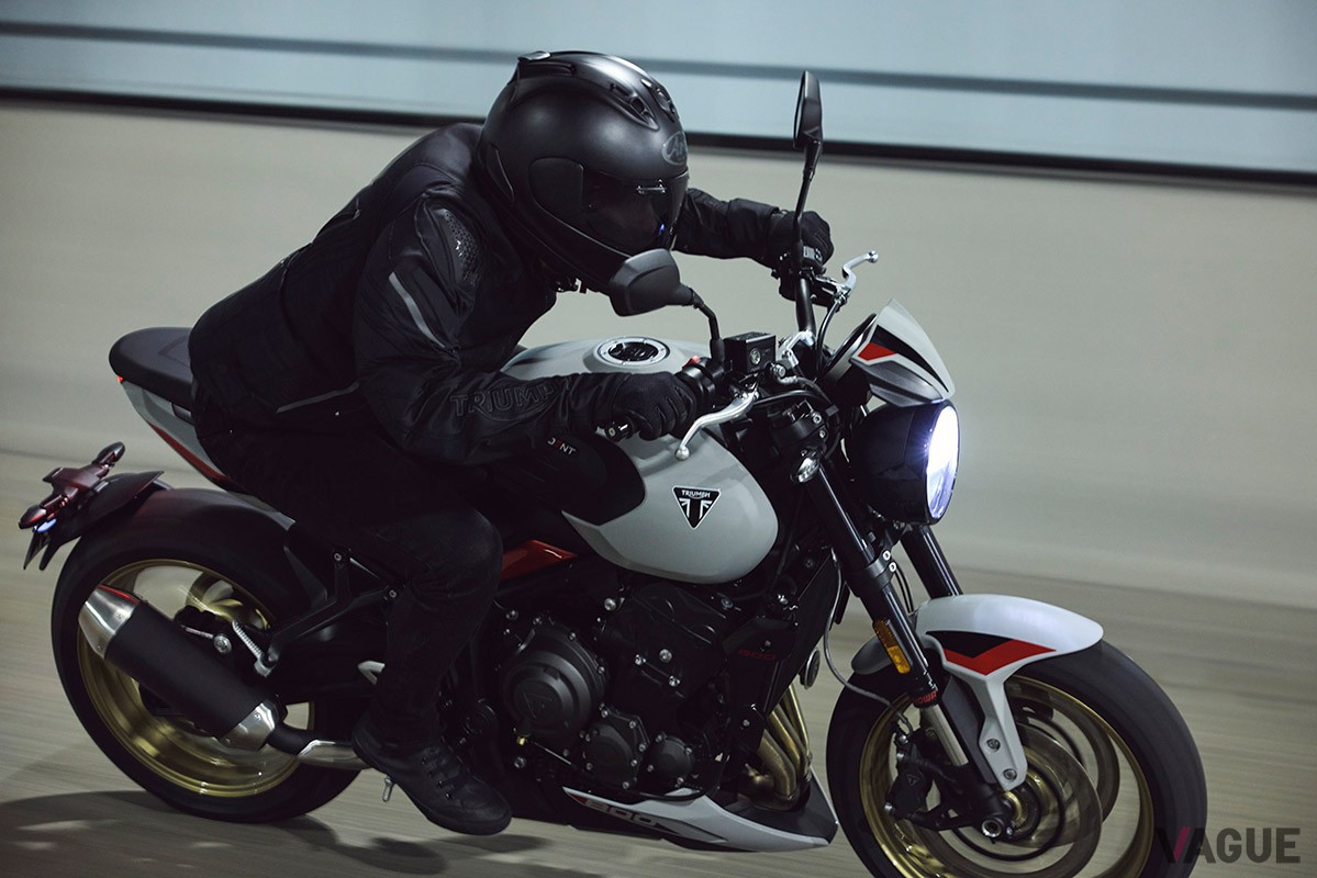 トライアンフの新型ロードスター「トライデント800」