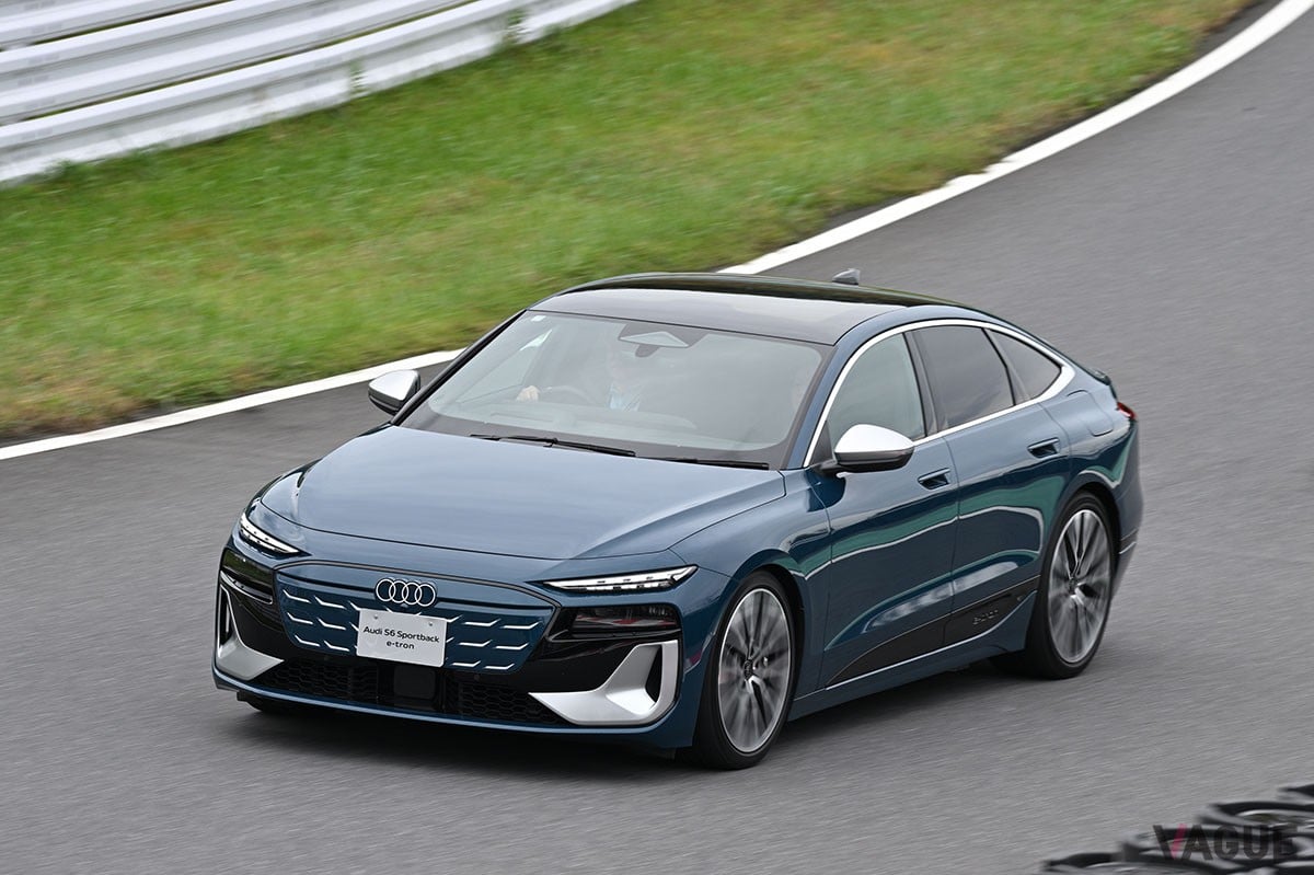 アウディ主催のイベント「Audi e-tron GT Dynamic Driving Experience」のワンシーン
