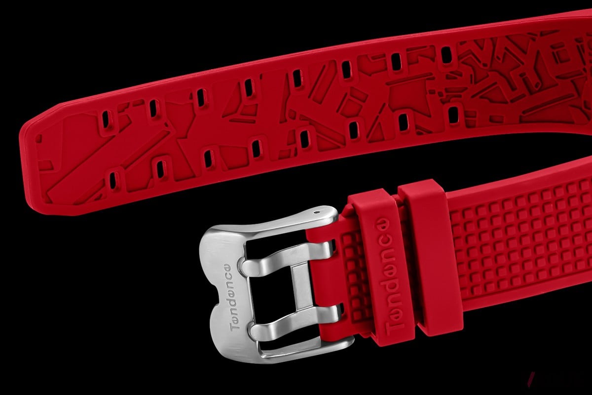 ストラップもキャラクターのイメージに合うカラーで統一