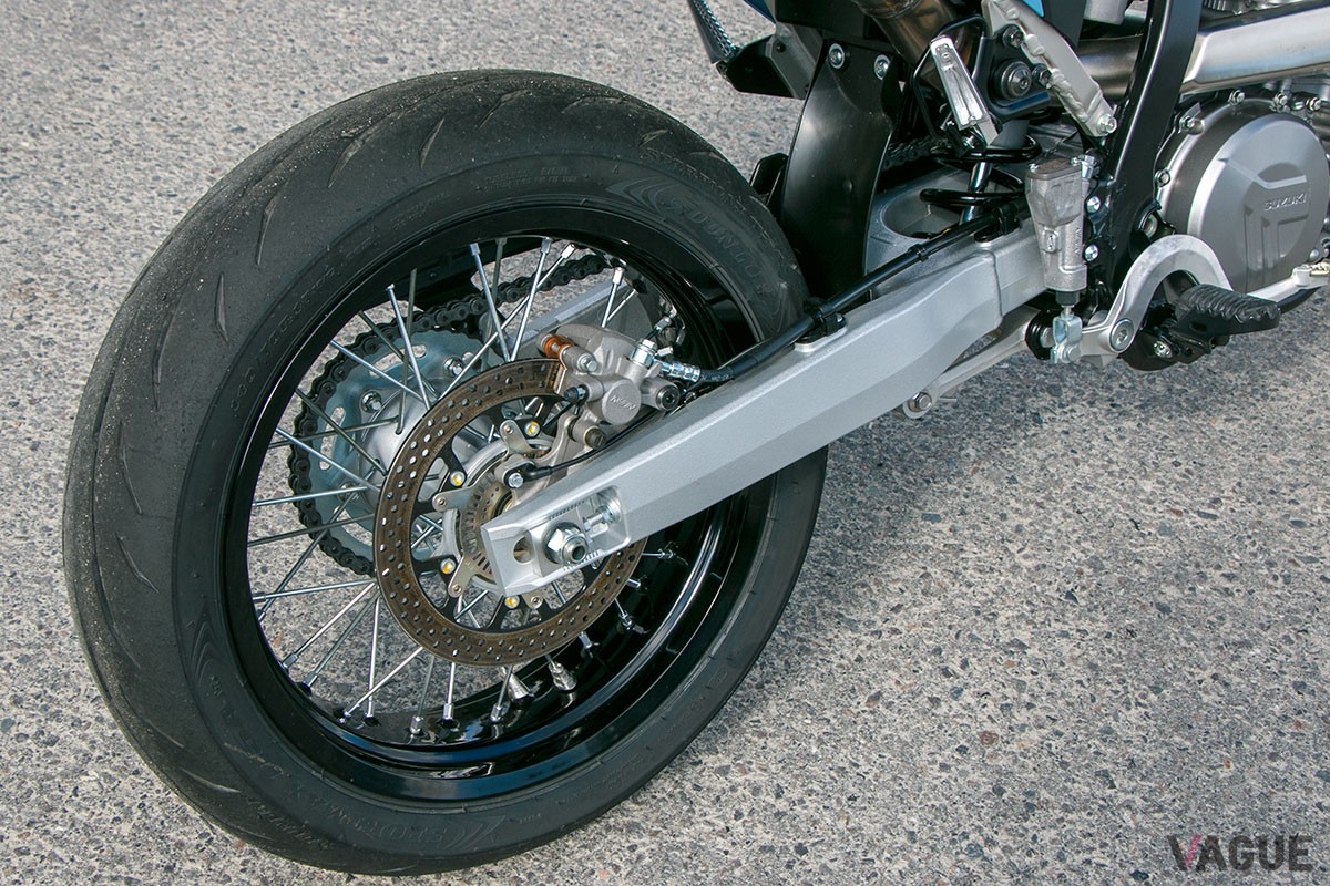 スズキ「DR-Z4SM」