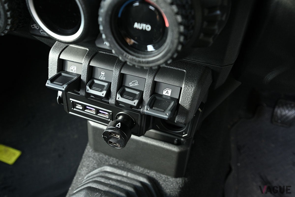 スズキ「ジムニーノマド」