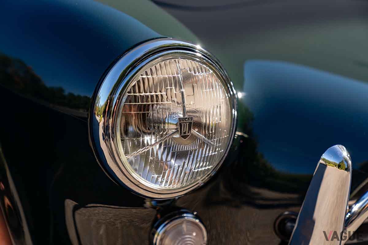 オークションに出品予定の1964年式シェルビー「289コブラ」Motorcar Studios(c)2025　Courtesy of RM Sotheby's