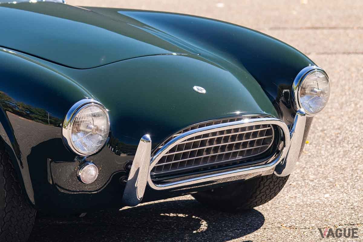 オークションに出品予定の1964年式シェルビー「289コブラ」Motorcar Studios(c)2025　Courtesy of RM Sotheby's