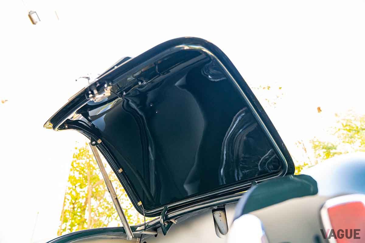 オークションに出品予定の1964年式シェルビー「289コブラ」Motorcar Studios(c)2025　Courtesy of RM Sotheby's