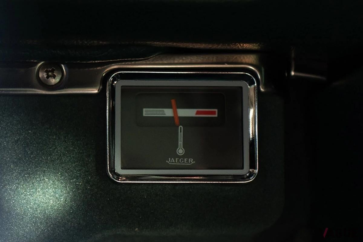 オークションに登場、落札された1981年式シトロエン「CXリムジン」