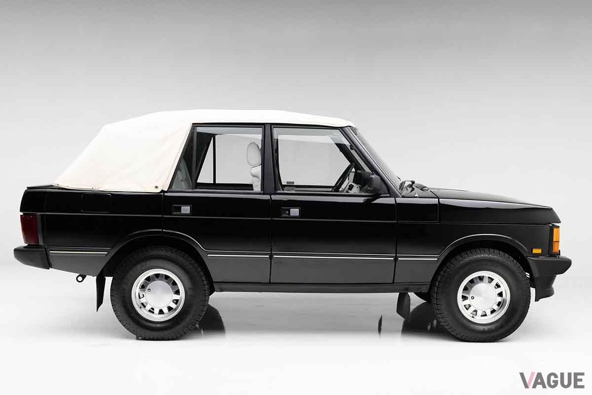 オークションに出品予定の1992年型のレンジローバー「シャモア」(c)2025 Courtesy of RM Sotheby's