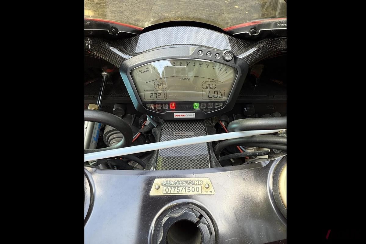 米国オークションに出品、落札された2008年式ドゥカティ「デスモセディチRR」