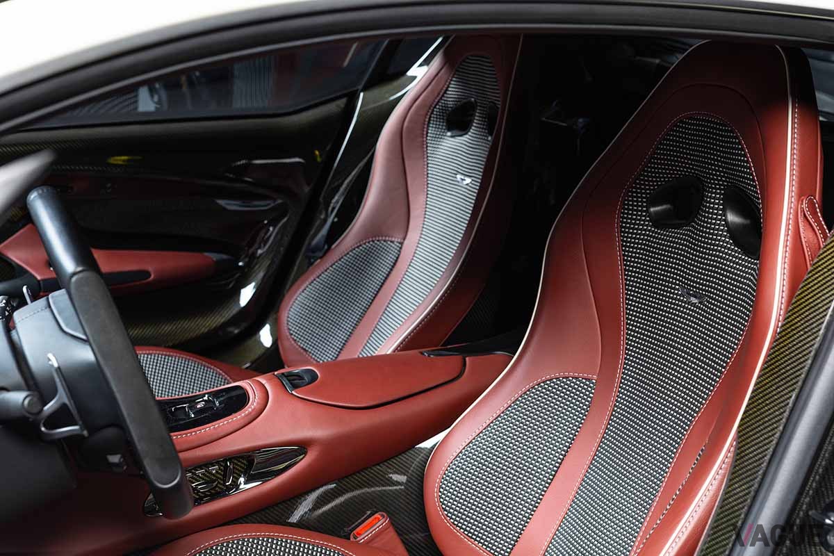 オークションに出品される予定の2010年式アストンマーティン「One−77」Neil Fraser(c)2025 Courtesy of RM Sotheby's