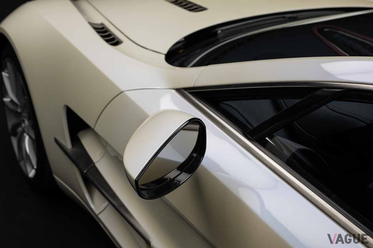 オークションに出品される予定の2010年式アストンマーティン「One−77」Neil Fraser(c)2025 Courtesy of RM Sotheby's