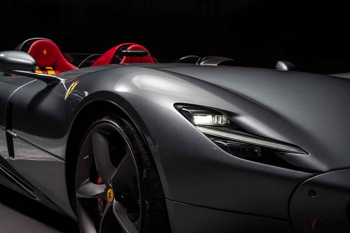 フロントガラスもルーフもない“特別な市販フェラーリ”がオークション初