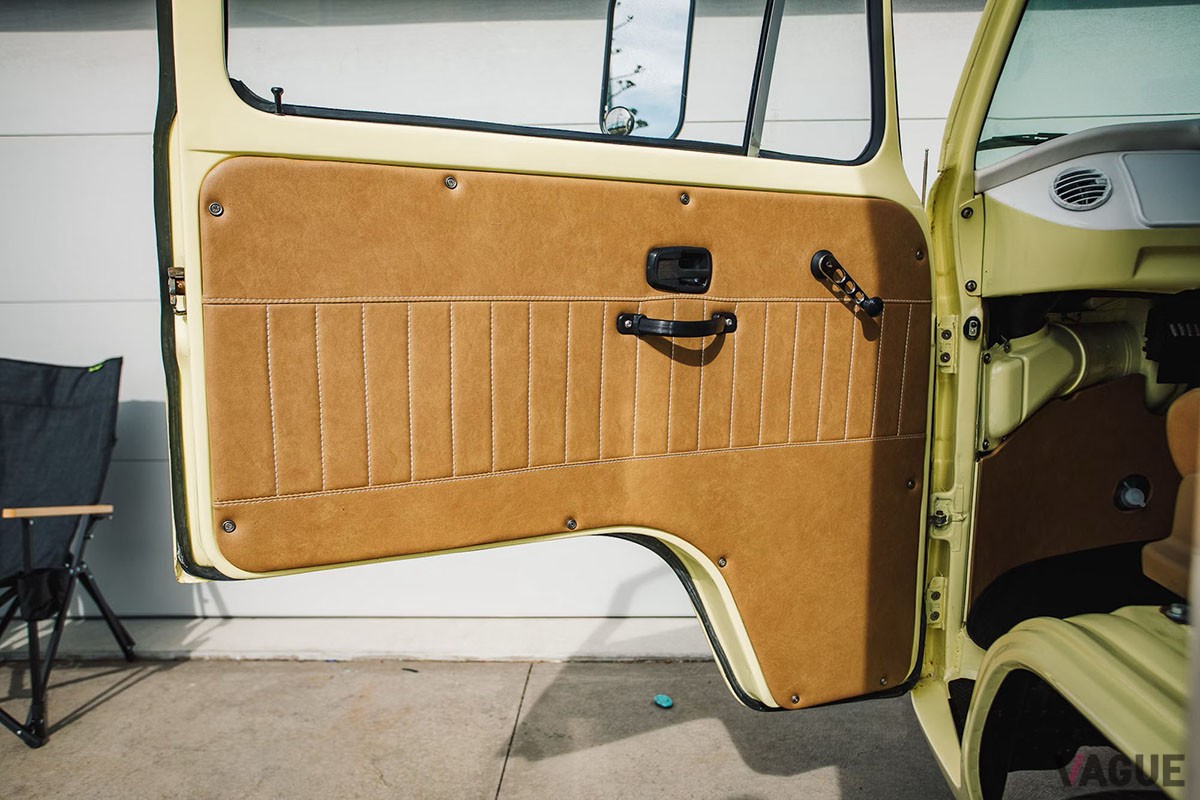 オンラインオークションで落札された1975年式VW「タイプ2モーターホーム」