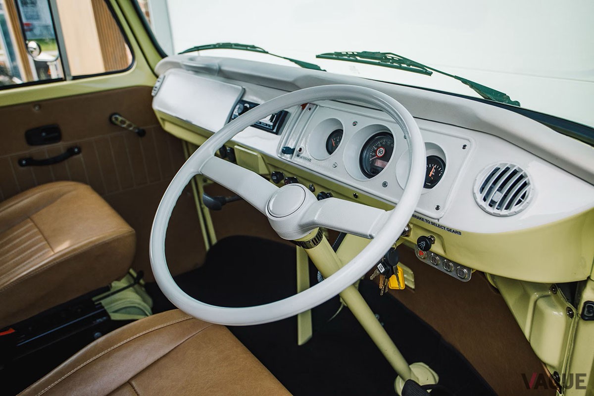 オンラインオークションで落札された1975年式VW「タイプ2モーターホーム」