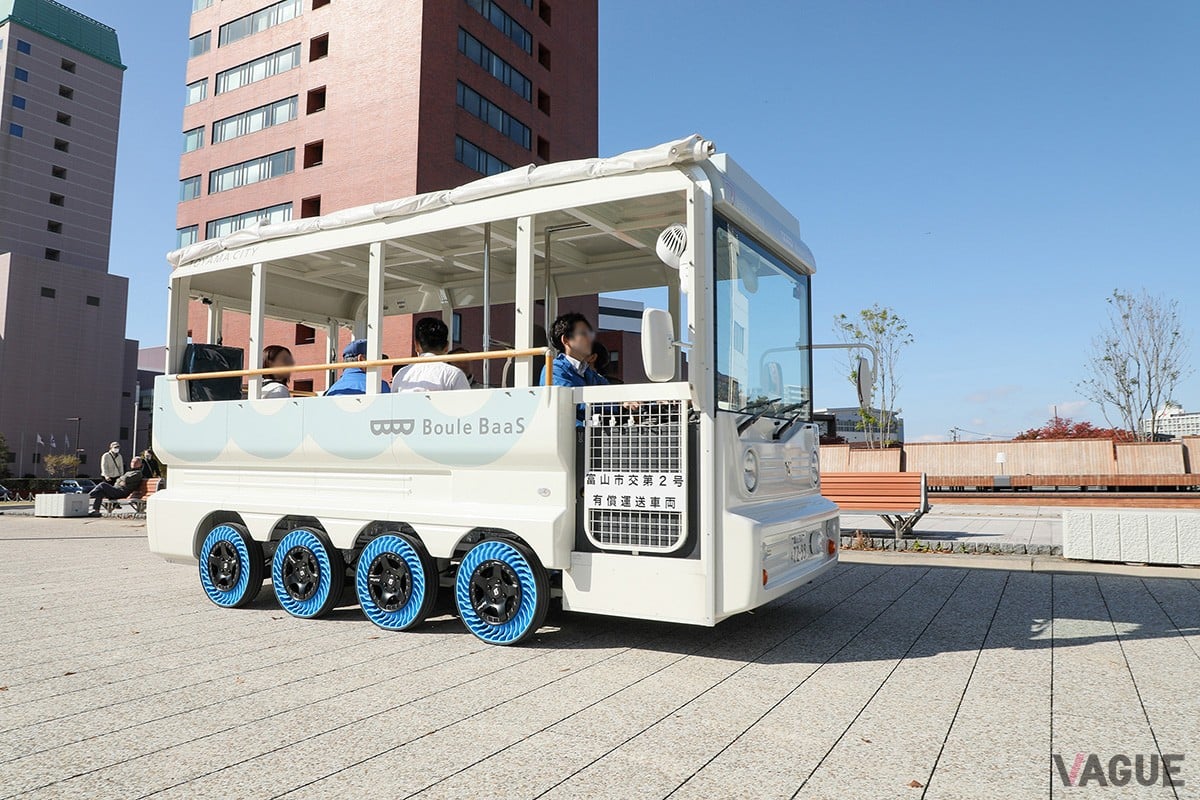 富山市が運営するグリーンスローモビリティ「BouleBaaS（ブールバース）」