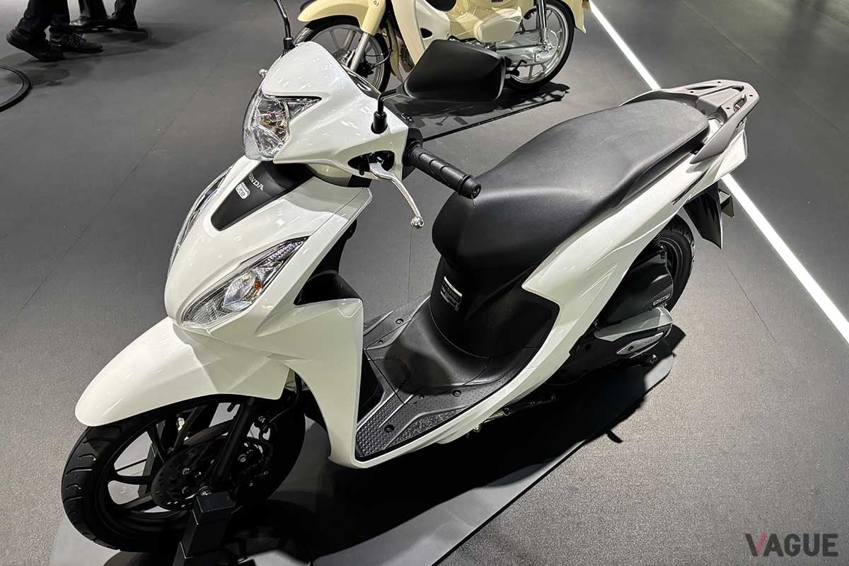 ジャパンモビリティショー2025ホンダブースで展示されたホンダ新型「ディオ110ライト」