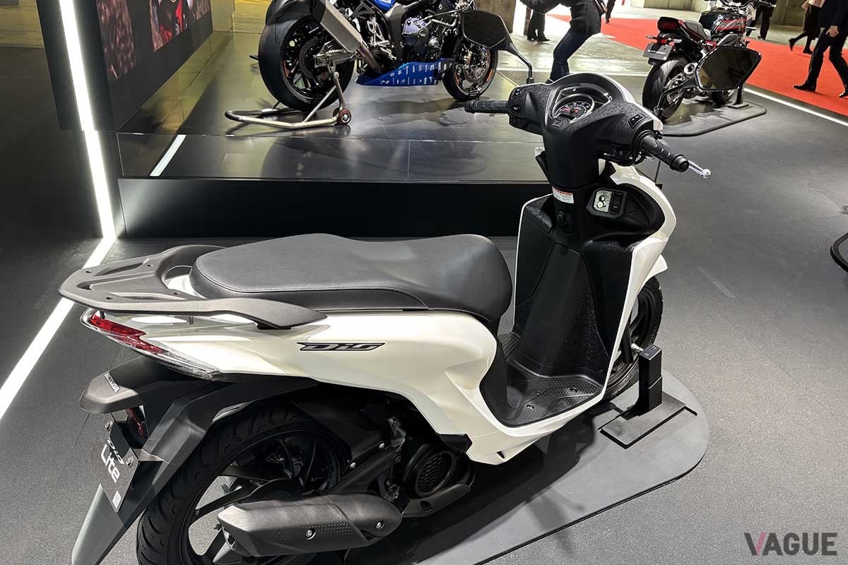 ジャパンモビリティショー2025ホンダブースで展示されたホンダ新型「ディオ110ライト」
