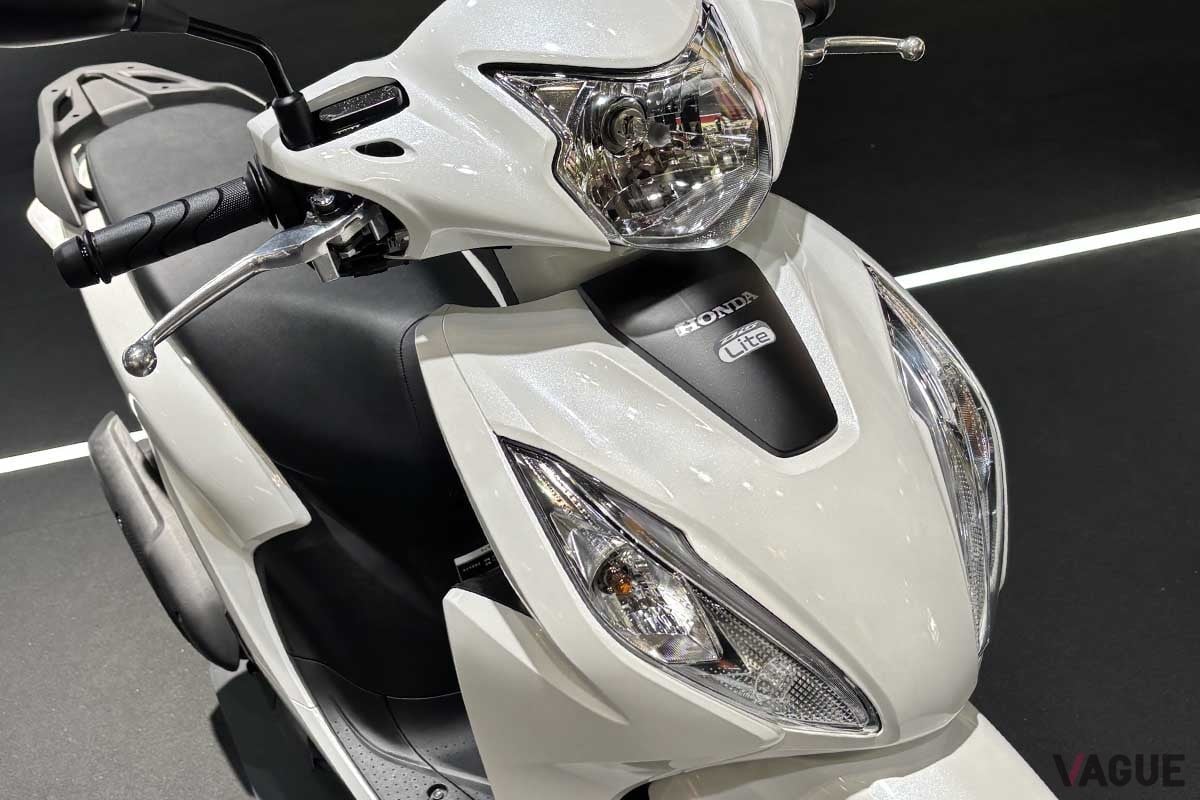 ジャパンモビリティショー2025ホンダブースで展示されたホンダ新型「ディオ110ライト」
