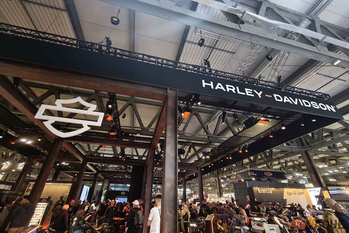 イタリア・ミラノで開催されたEICMA 2025で初公開されたハーレーダビッドソン「ローライダーS」2026年モデル