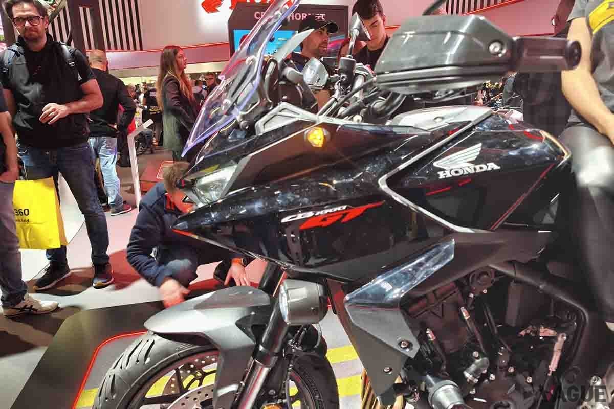 イタリア・ミラノで開催されたEICMA 2025で世界初公開されたホンダ「CB1000GT」
