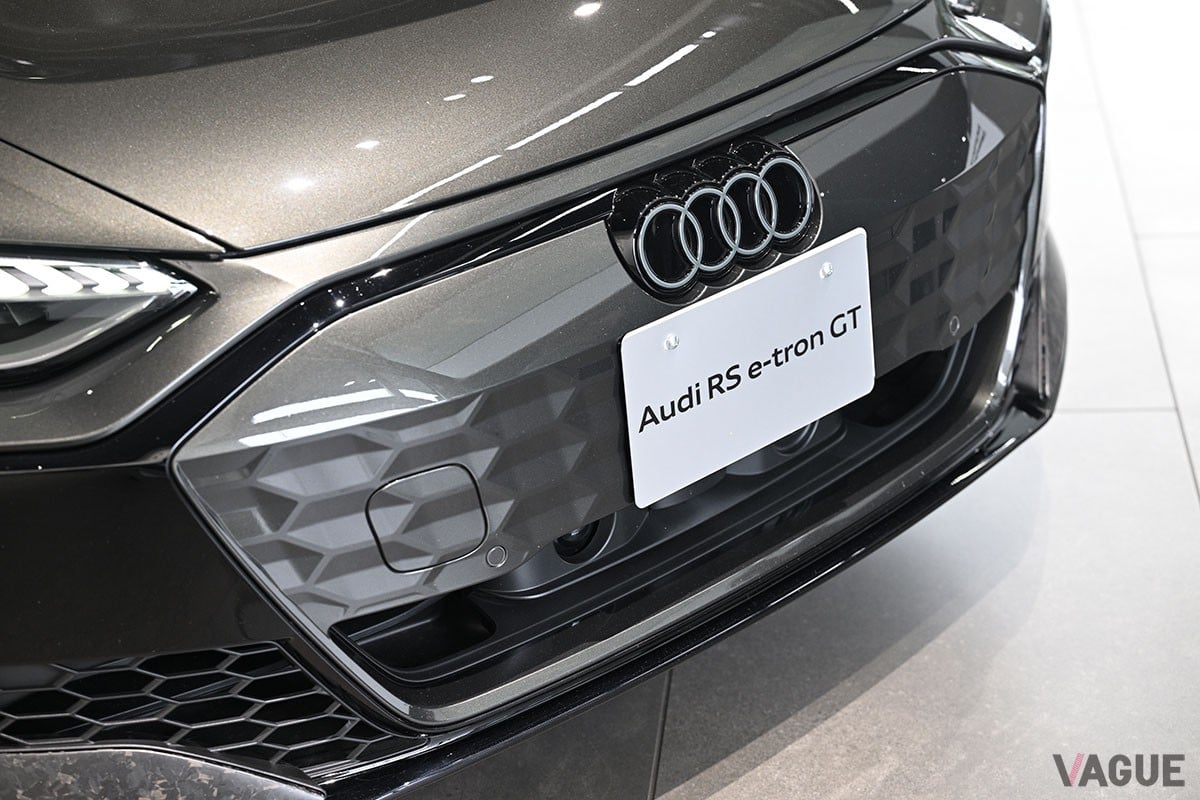 「Audi e-tron GT Dynamic Driving Experience」の試乗プログラムに用意されたアウディの最新モデル「RS e-tron GT performance」