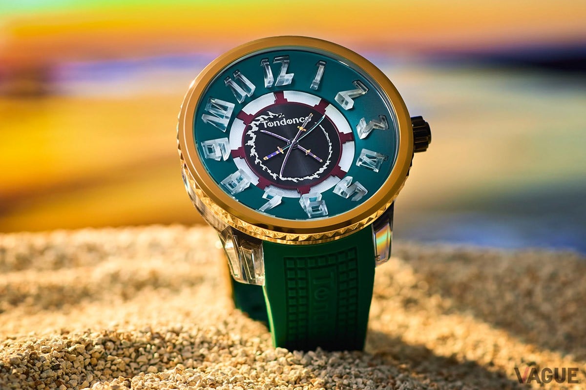 ゾロが操る三本の刀“和道一文字”、“三代鬼徹”、“閻魔”を時計の時針・分針・秒針に表現