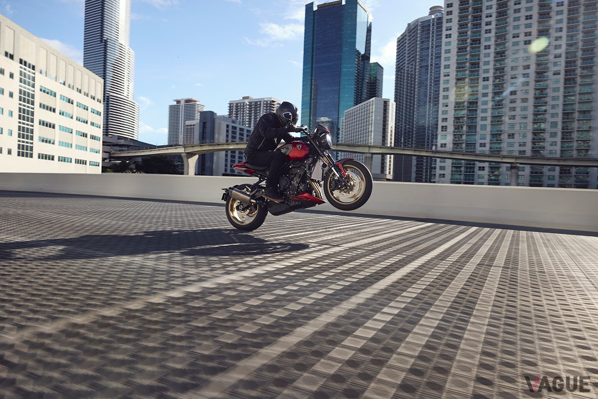 トライアンフの新型ロードスター「トライデント800」