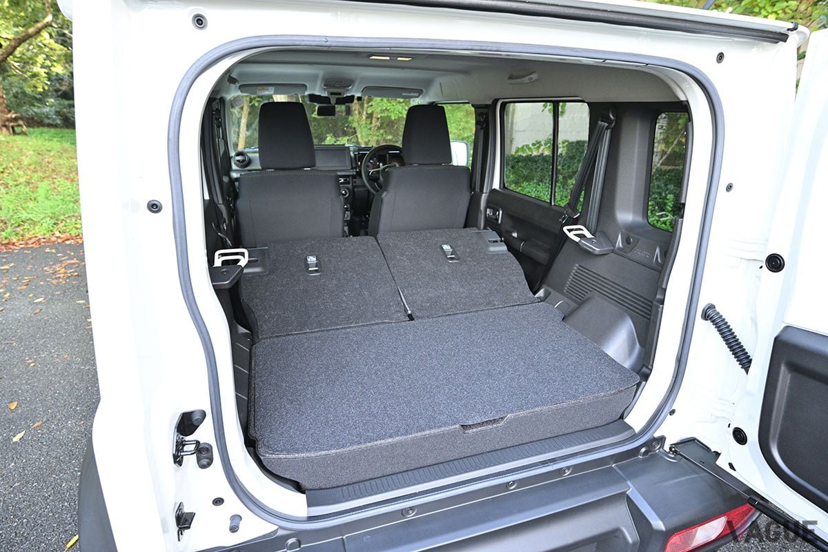 スズキ「ジムニーノマド」