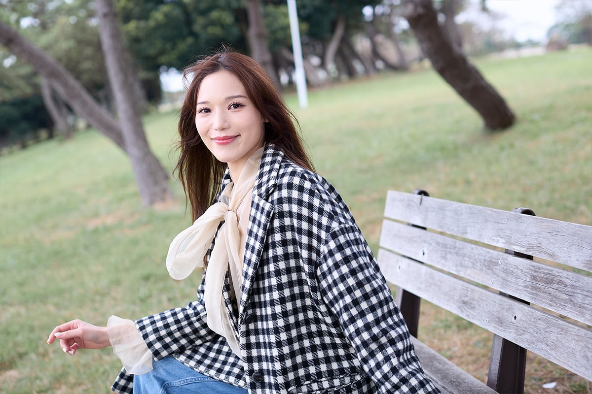 1500 NewのアシストでTAKUMAさんが撮影したMANAさん。クルマもモデルもきれいな明かりで撮れています！