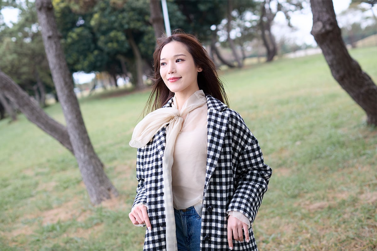 1500 NewのアシストでTAKUMAさんが撮影したMANAさん。クルマもモデルもきれいな明かりで撮れています！