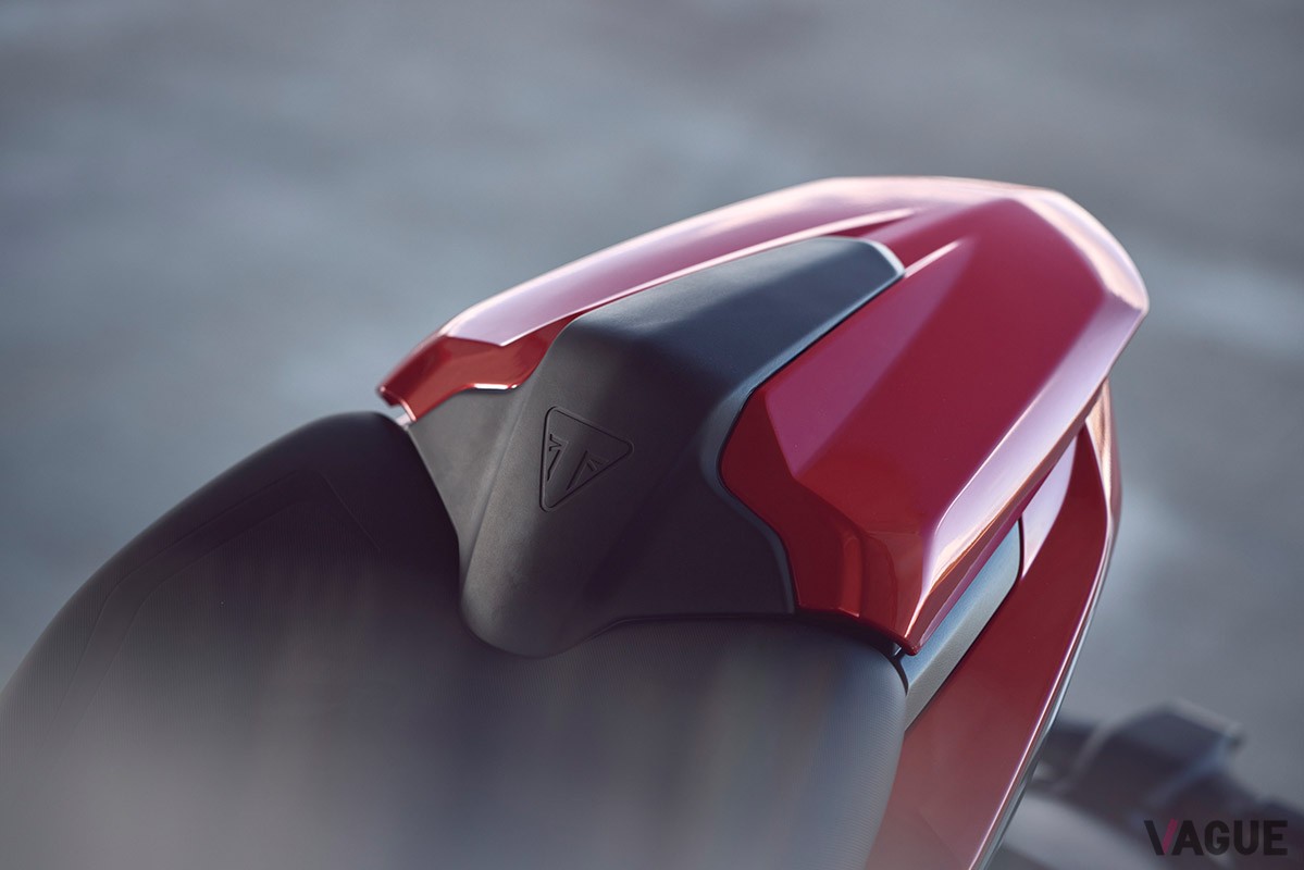トライアンフの新型ロードスター「トライデント800」