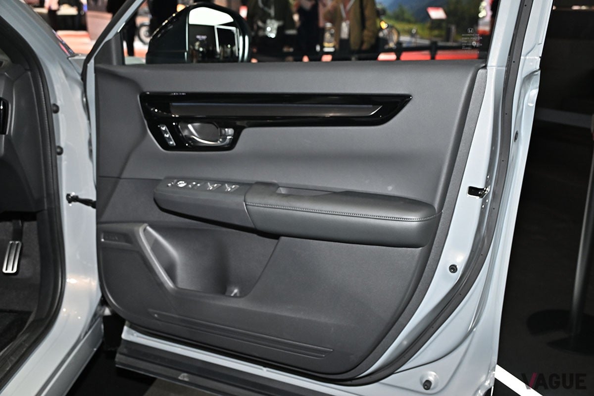 今冬、発売予定のホンダ新型「CR-V e：HEV RS ブラックエディション」