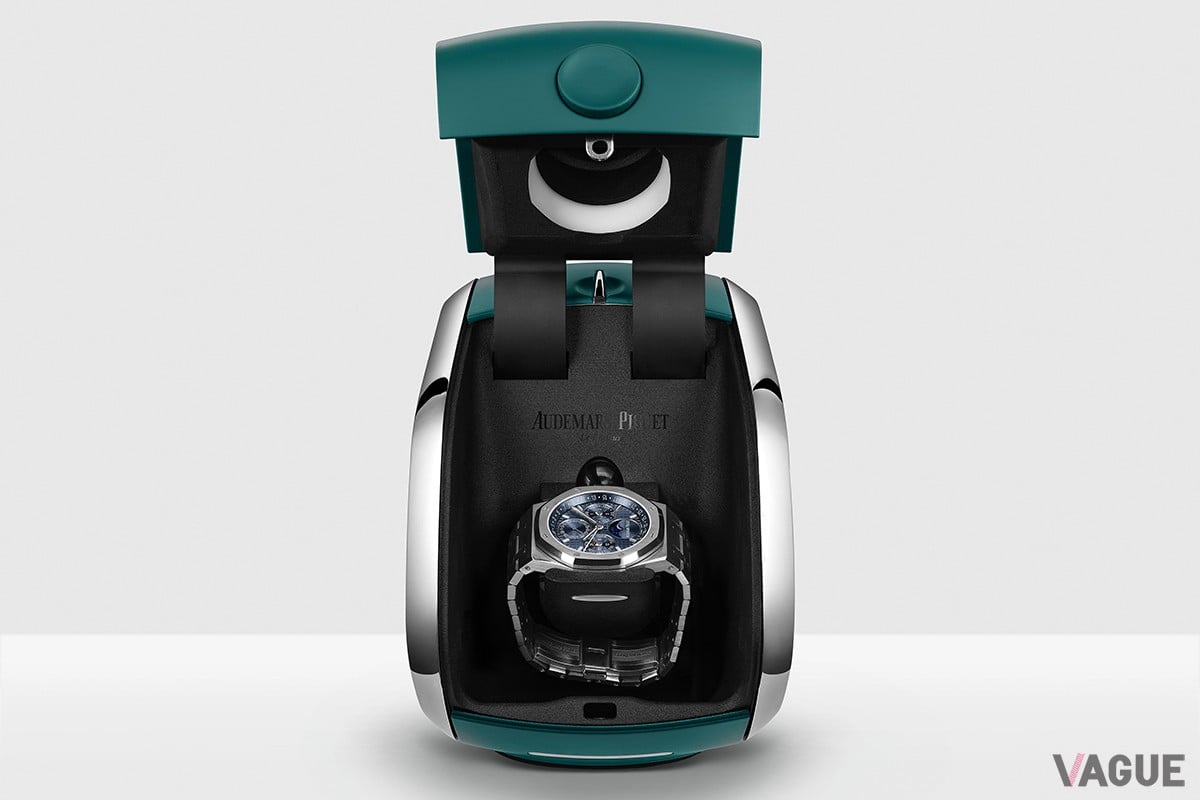 ボックス内に時計をセットして蓋を閉めると自動でシステムが作動。カメラが捉えた視覚データをAIが解析し、りゅうずを物理的に操作する