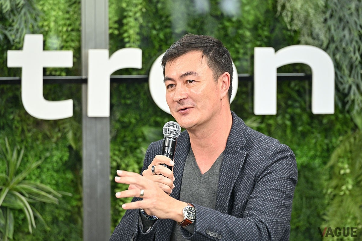 トークショーに登壇したシェーパースさん
