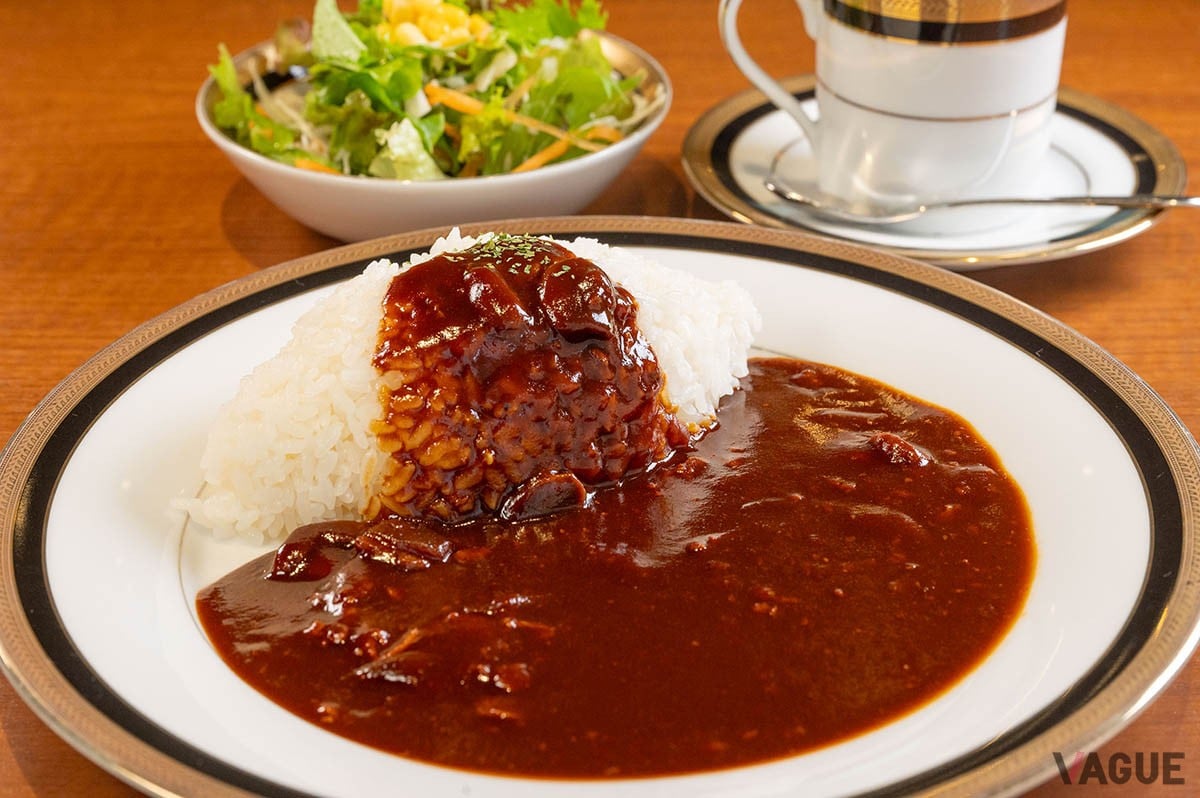 「ポーク早矢仕ライス」平日ランチ1680円（ドリンク、サラダ付き）、単品1480円