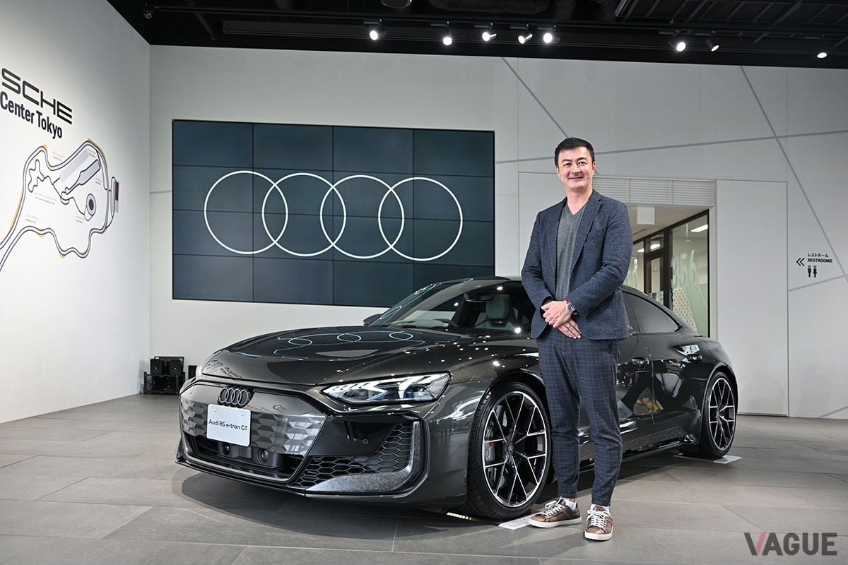 アウディ ジャパン ブランドディレクターのマティアス・シェーパースさんと「RS e-tron GT performance」