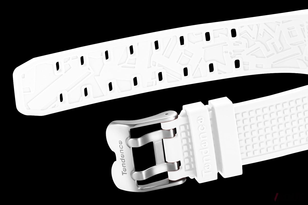 ストラップもキャラクターのイメージに合うカラーで統一