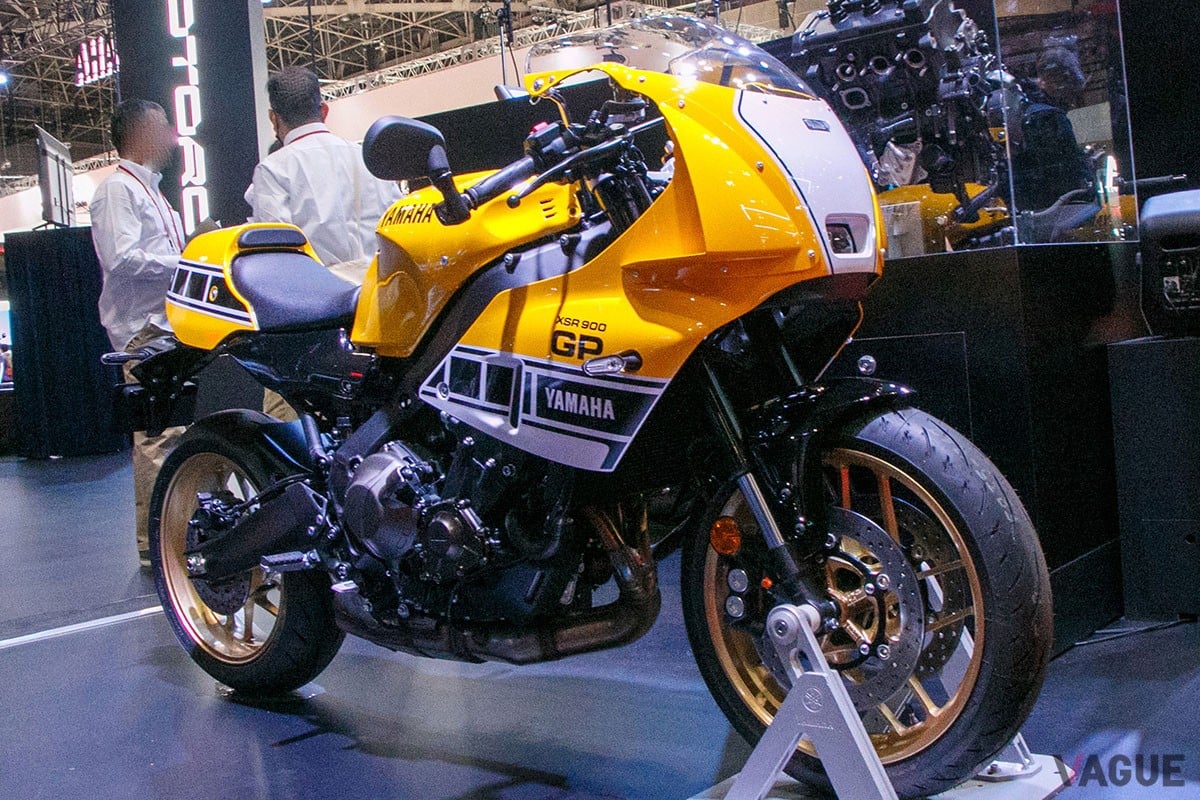 “インターカラー”に彩られた外装キットを装着した「XSR900GP」