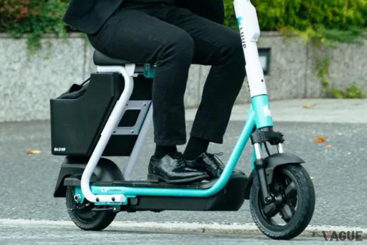 もう立ち乗りでフラフラしない!? 座席＆カゴ付きで“安定した走行を実現”する「新型LUUP」がついに登場 座って移動できる新しい選択肢とは