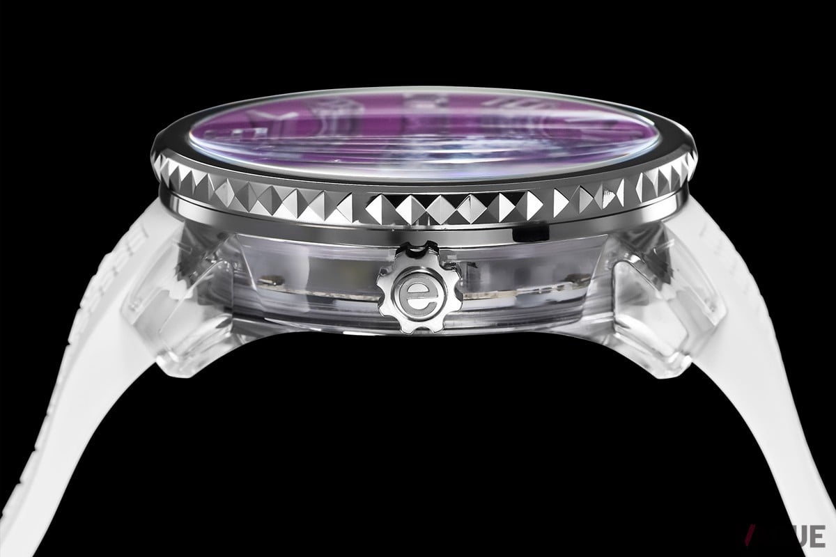 テンデンスらしい大胆なケース