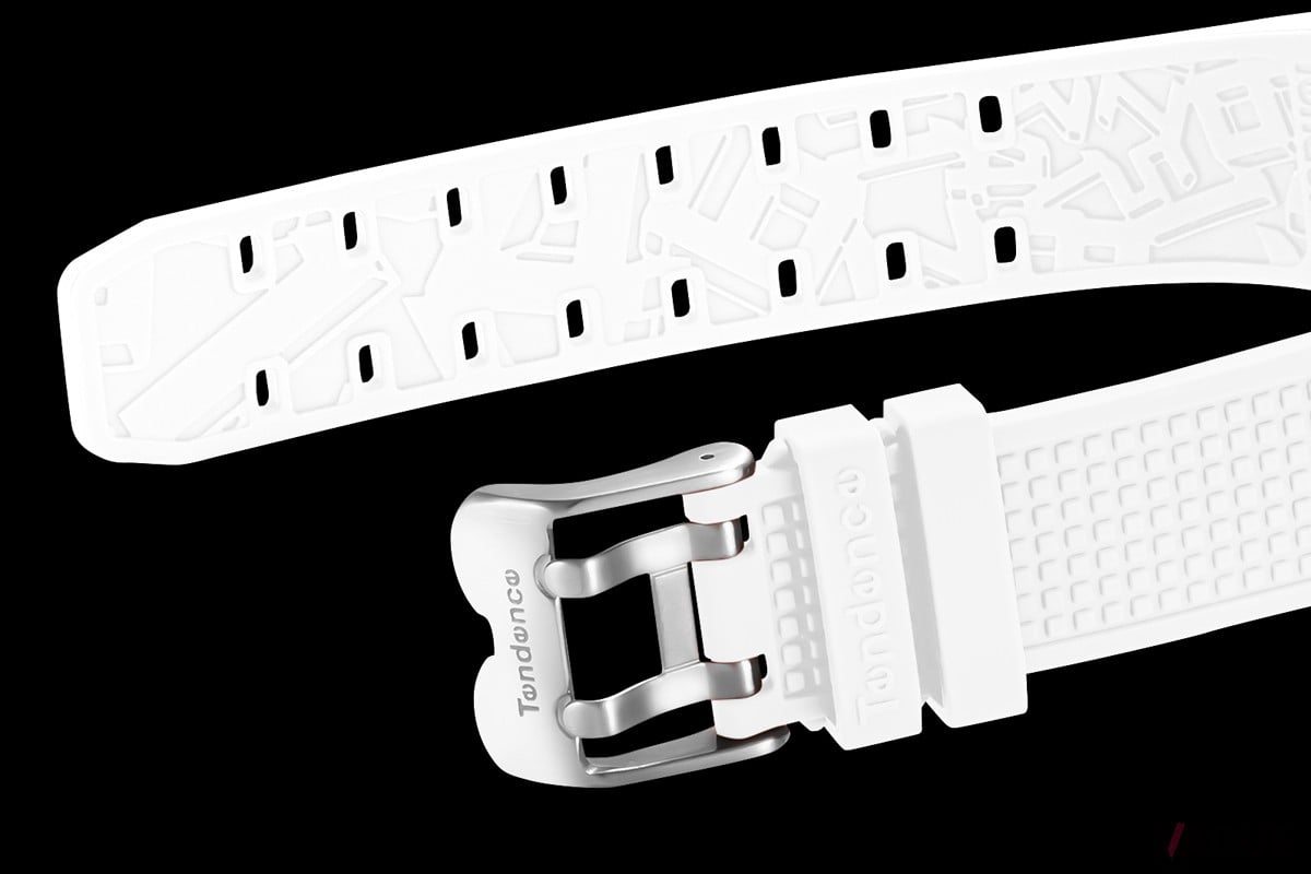 ストラップもキャラクターのイメージに合うカラーで統一