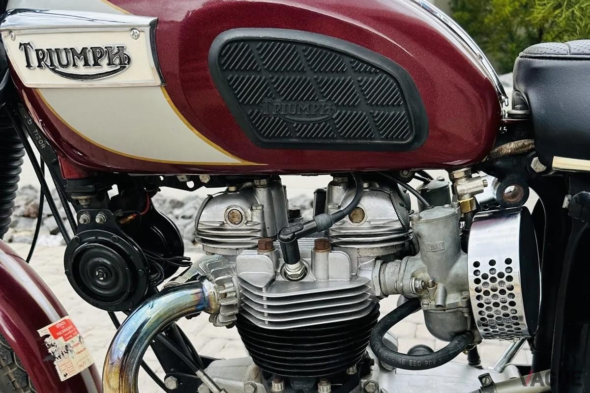 米国オンラインオークションに登場、落札された1970年式トライアンフ「ボンネビルT120R」