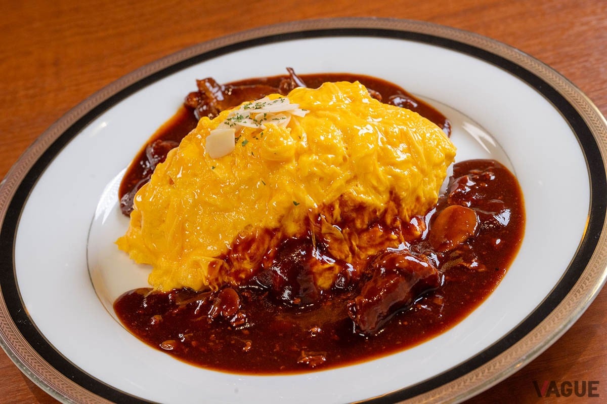 「早矢仕オムライス」1680円。フワトロの玉子がたまらない！