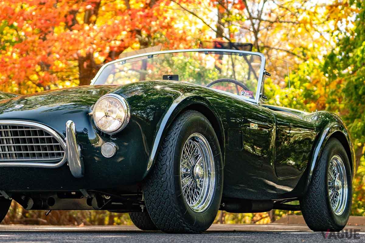 オークションに出品予定の1964年式シェルビー「289コブラ」Motorcar Studios(c)2025　Courtesy of RM Sotheby's