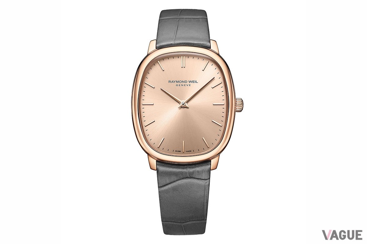 ダイヤルは2針のみのミニマルな表現。数字やデイト表示もなくダイヤルのカラーと質感こそが主役となる。カラバリのひとつは温かみのある「コッパー」（2280-PC5-80001）。