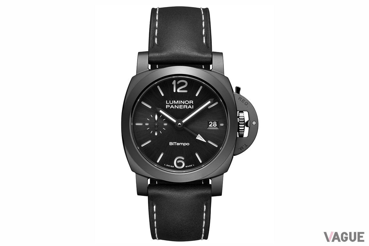 ダイヤルはサンブラッシュ仕上げにて演出。12時間表示のGMTはブランドの2000年代初期モデルへのオマージュという意味合いも