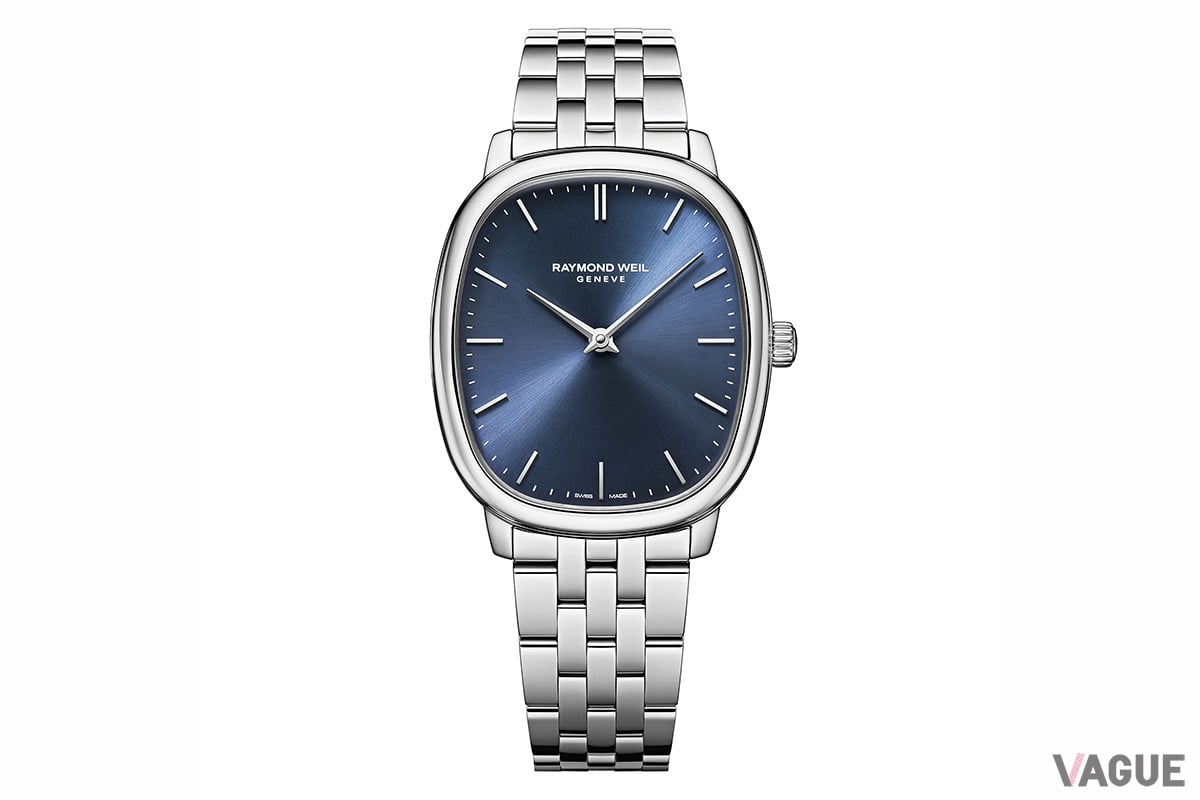 ブルーダイヤルではスチールブレスレットも展開（2280-ST-50001）